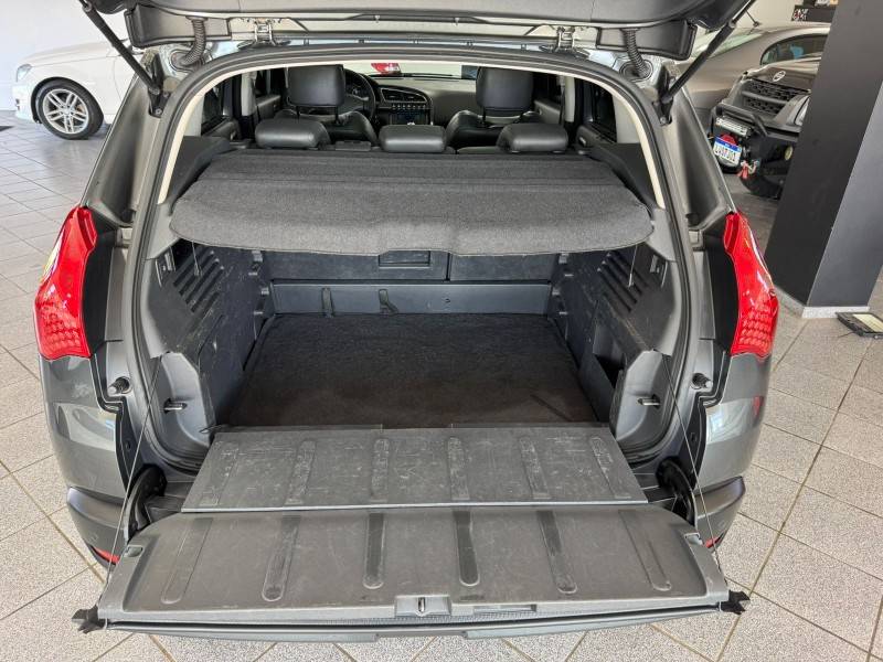 PEUGEOT - 3008 - 2011/2011 - Cinza - R$ 38.900,00
