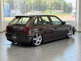VOLKSWAGEN - GOL - 2002/2002 - Marrom - R$ 22.900,00