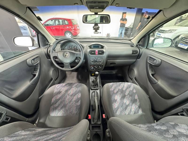 CHEVROLET - CORSA - 2002/2003 - Cinza - R$ 24.900,00