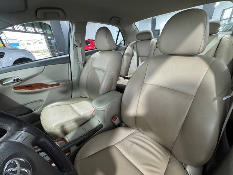 TOYOTA - COROLLA - 2009/2010 - Preta - R$ 54.900,00