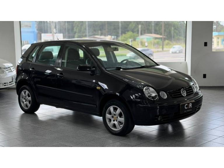 VOLKSWAGEN - POLO - 2003/2003 - Preta - R$ 23.900,00