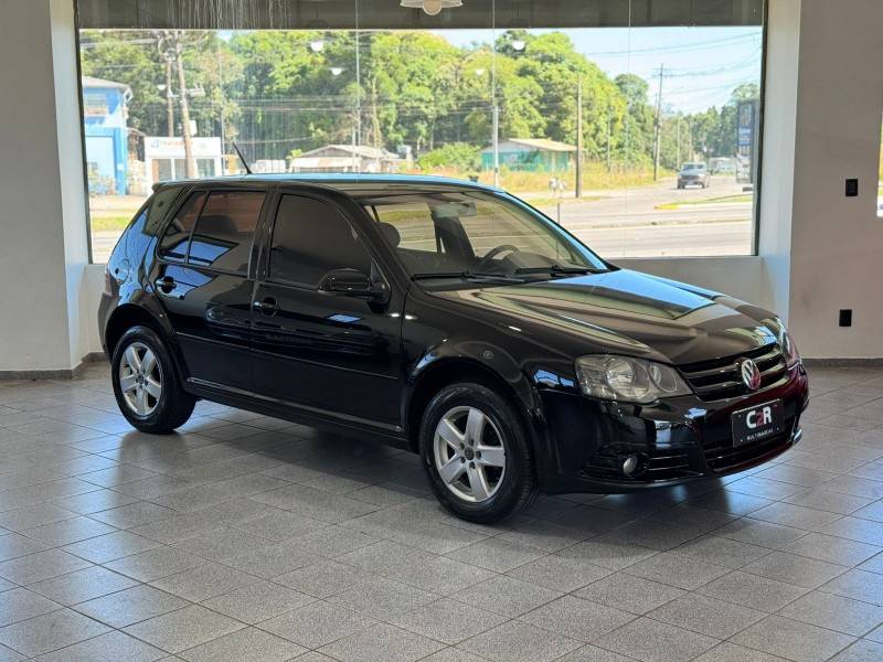 VOLKSWAGEN - GOLF - 2011/2012 - Preta - R$ 49.900,00