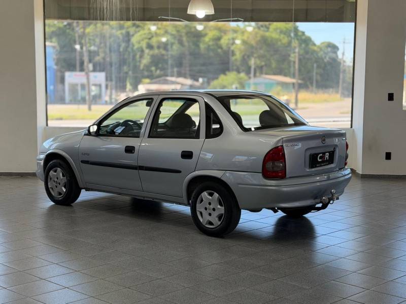 CHEVROLET - CORSA - 2007/2008 - Prata - R$ 18.900,00