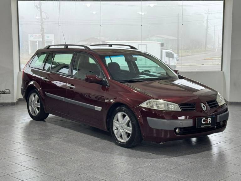 RENAULT - MÉGANE - 2008/2008 - Vermelha - R$ 28.900,00