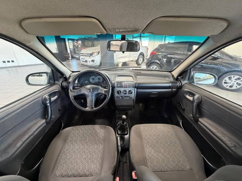 CHEVROLET - CORSA - 2007/2008 - Prata - R$ 18.900,00