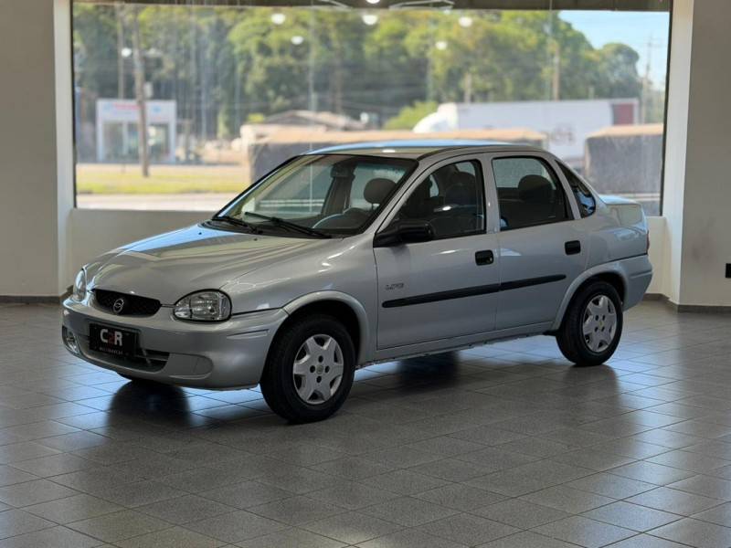 CHEVROLET - CLASSIC - 2007/2008 - Prata - R$ 18.900,00