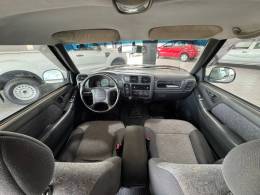 CHEVROLET - BLAZER - 2001/2001 - Prata - R$ 31.900,00