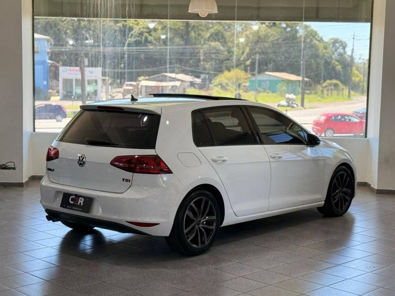 VOLKSWAGEN - GOLF - 2014/2014 - Branca - R$ 85.900,00