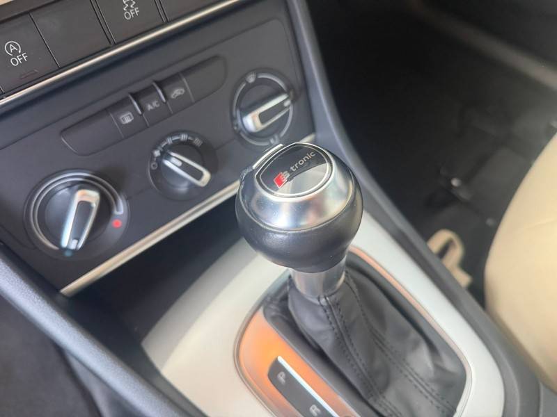 AUDI - Q3 - 2015/2016 - Branca - R$ 94.900,00