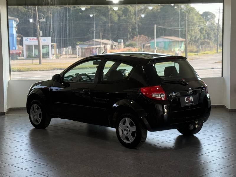 FORD - KA - 2008/2009 - Preta - R$ 26.900,00