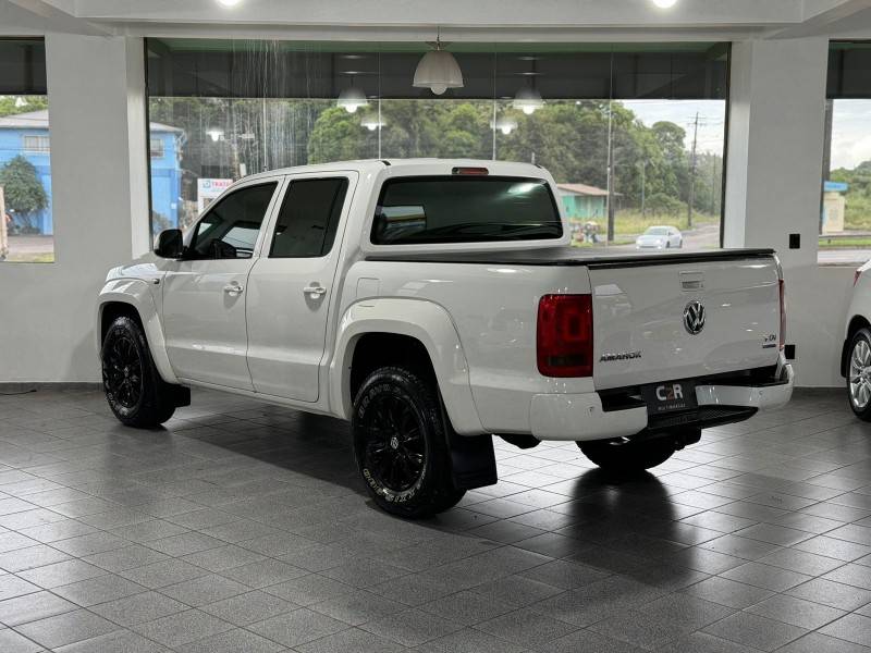 VOLKSWAGEN - AMAROK - 2012/2013 - Branca - R$ 92.900,00