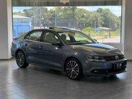 VOLKSWAGEN - JETTA - 2014/2014 - Cinza - R$ 82.900,00