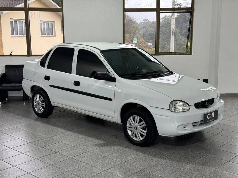 CHEVROLET - CORSA - 2000/2001 - Branca - R$ 19.900,00