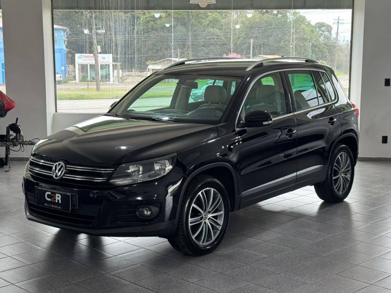 VOLKSWAGEN - TIGUAN - 2013/2014 - Preta - R$ 62.900,00