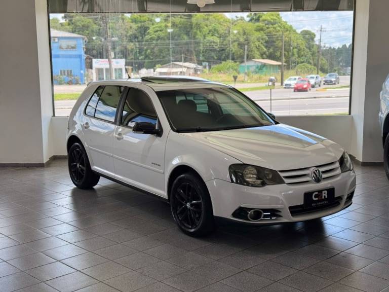 VOLKSWAGEN - GOLF - 2011/2011 - Branca - R$ 49.900,00