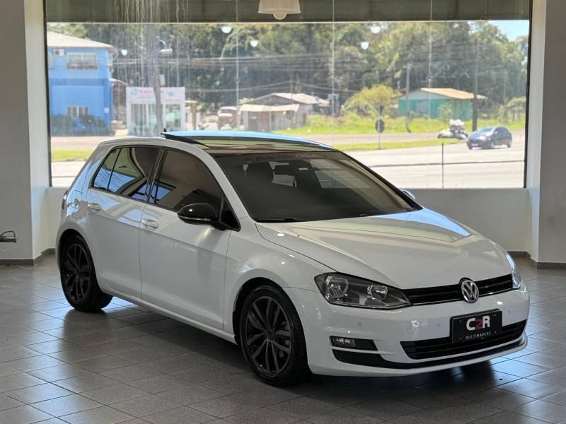 VOLKSWAGEN - GOLF - 2014/2014 - Branca - R$ 85.900,00