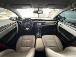 TOYOTA - COROLLA - 2014/2015 - Prata - R$ 84.900,00