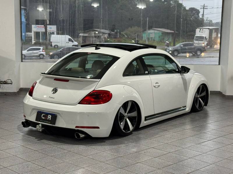 VOLKSWAGEN - FUSCA - 2013/2013 - Branca - R$ 109.900,00