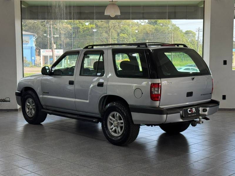 CHEVROLET - BLAZER - 2001/2001 - Prata - R$ 31.900,00