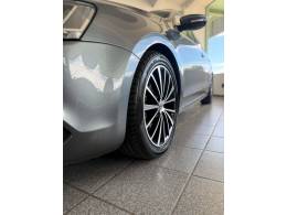 VOLKSWAGEN - JETTA - 2014/2014 - Cinza - R$ 82.900,00