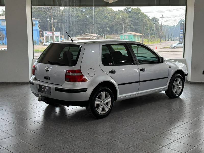 VOLKSWAGEN - GOLF - 2004/2004 - Prata - R$ 29.900,00