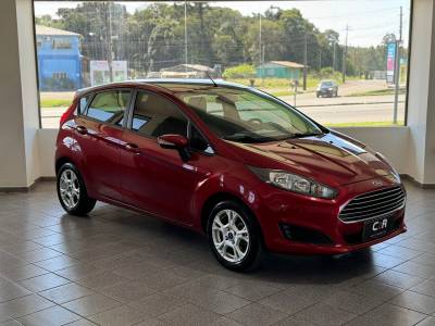 FORD - FIESTA - 2017/2017 - Vermelha - R$ 52.900,00