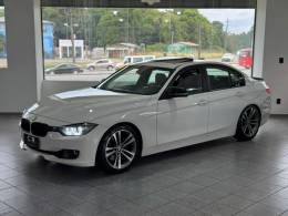 BMW - 328I - 2013/2013 - Branca - R$ 117.900,00