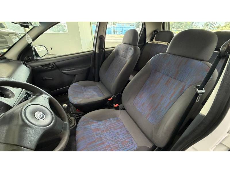 CHEVROLET - CELTA - 2010/2010 - Branca - R$ 22.900,00