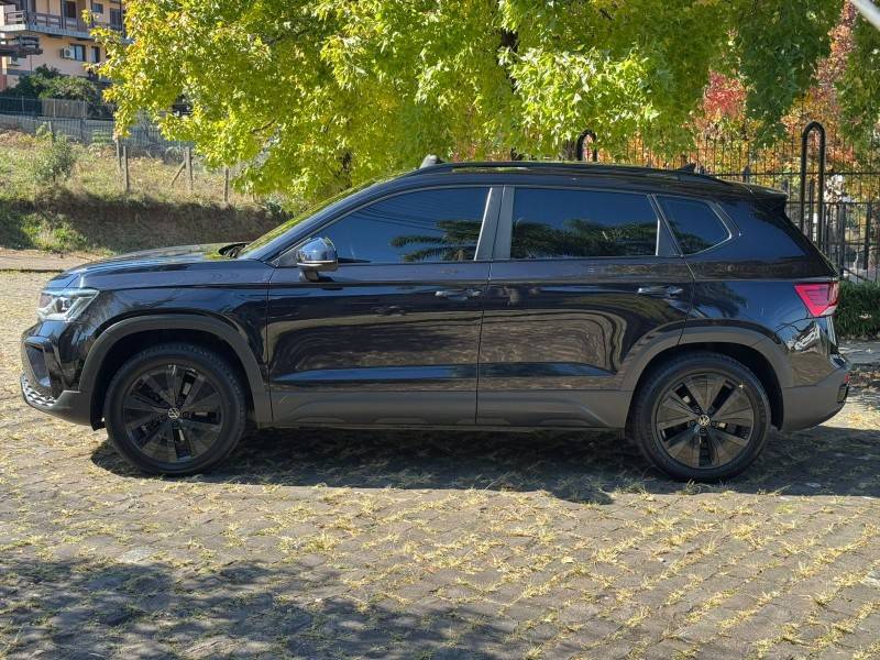 VOLKSWAGEN - TAOS - 2021/2022 - Preta - R$ 149.900,00