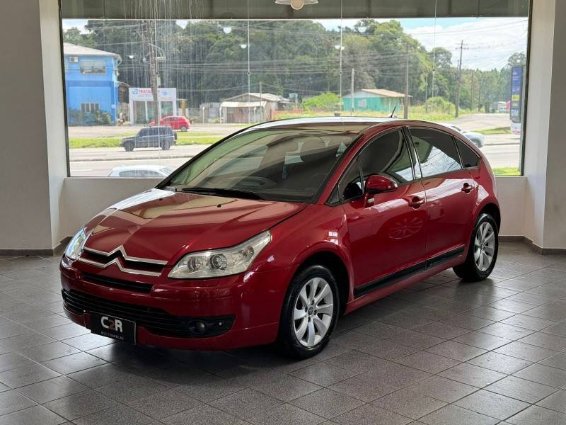 CITROËN - C4 - 2008/2009 - Vermelha - R$ 28.900,00