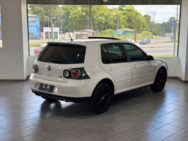 VOLKSWAGEN - GOLF - 2011/2011 - Branca - R$ 49.900,00