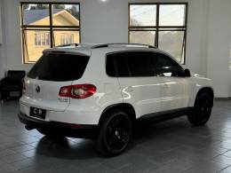 VOLKSWAGEN - TIGUAN - 2010/2011 - Branca - R$ 59.900,00