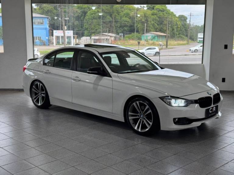 BMW - 328I - 2013/2013 - Branca - R$ 117.900,00