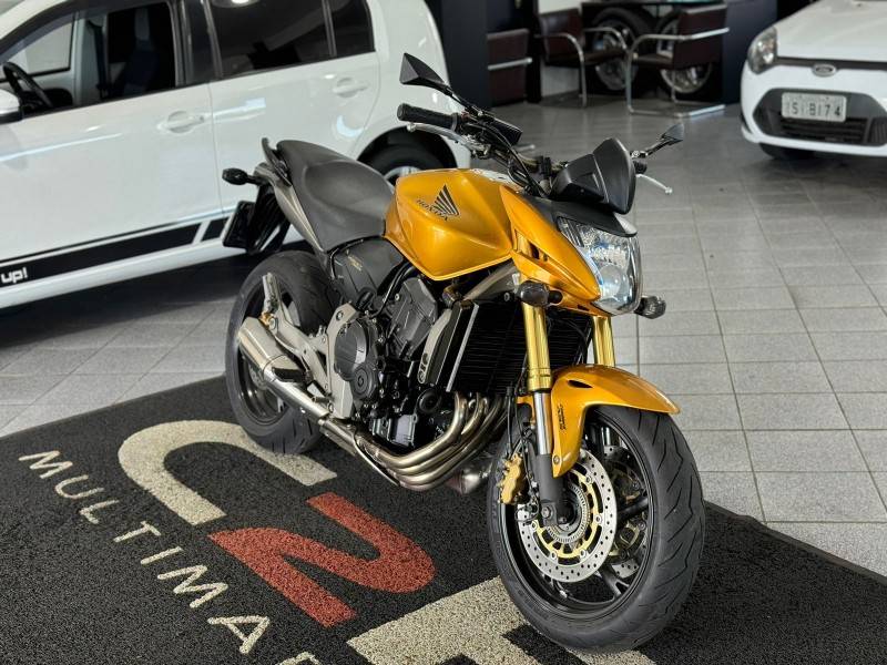 HONDA - CB 600F - 2009/2010 - Amarela - R$ 39.900,00