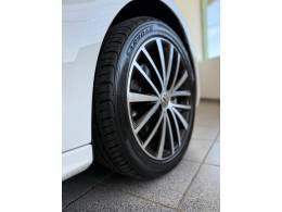 VOLKSWAGEN - JETTA - 2011/2012 - Branca - R$ 69.900,00
