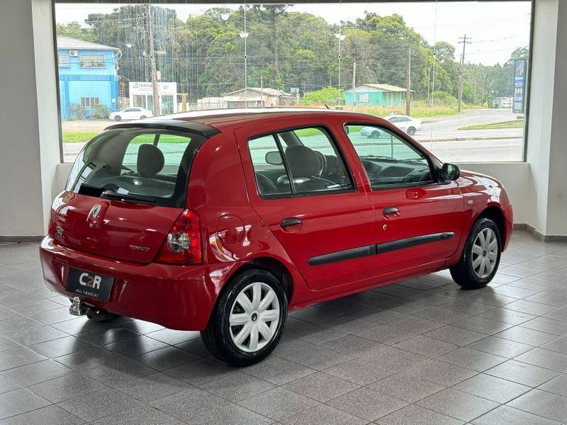 RENAULT - CLIO - 2006/2007 - Vermelha - R$ 21.900,00