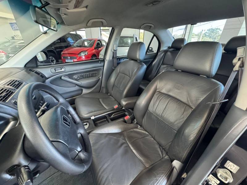 HONDA - CIVIC - 2003/2003 - Preta - R$ 29.900,00