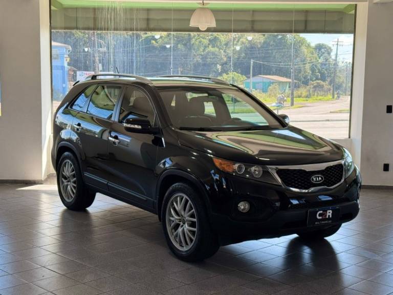 KIA MOTORS - SORENTO - 2011/2012 - Preta - R$ 55.900,00