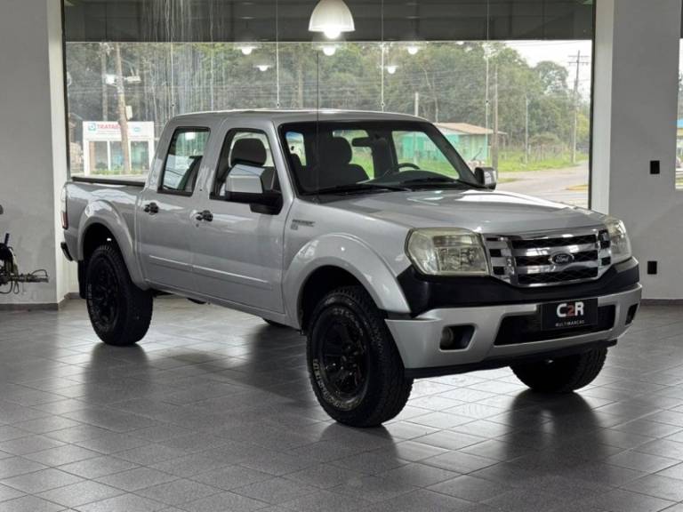 FORD - RANGER - 2010/2010 - Prata - R$ 59.900,00