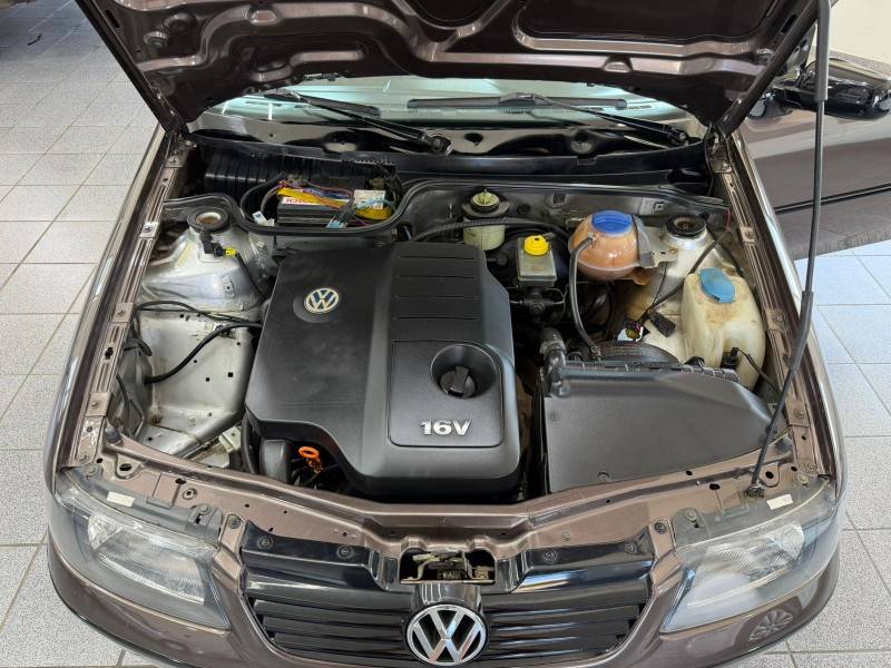 VOLKSWAGEN - GOL - 2002/2002 - Marrom - R$ 22.900,00