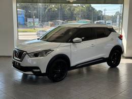 NISSAN - KICKS - 2016/2017 - Branca - R$ 80.900,00