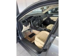 VOLKSWAGEN - JETTA - 2014/2014 - Cinza - R$ 82.900,00