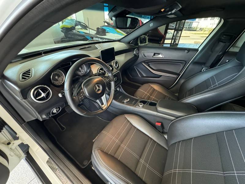 MERCEDES-BENZ - GLA 200 - 2015/2015 - Branca - R$ 112.900,00