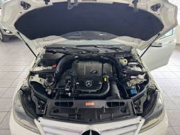 MERCEDES-BENZ - C 200 - 2011/2012 - Branca - R$ 79.900,00