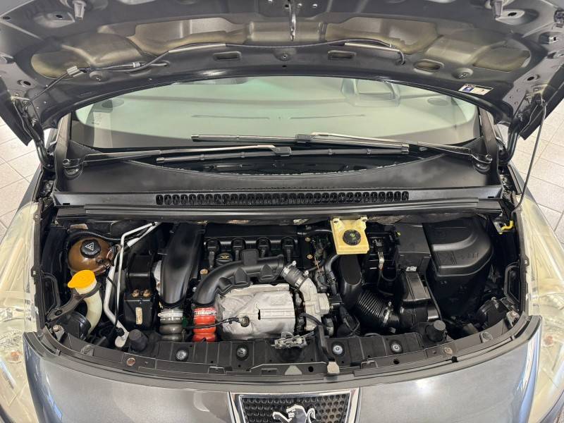 PEUGEOT - 3008 - 2011/2011 - Cinza - R$ 38.900,00