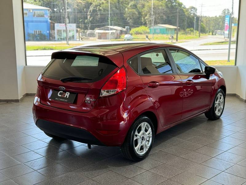 FORD - FIESTA - 2017/2017 - Vermelha - R$ 52.900,00