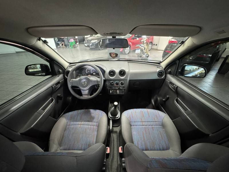 CHEVROLET - CELTA - 2008/2009 - Preta - R$ 24.900,00