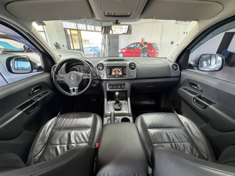 VOLKSWAGEN - AMAROK - 2014/2014 - Prata - R$ 99.900,00
