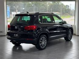 VOLKSWAGEN - TIGUAN - 2013/2014 - Preta - R$ 62.900,00